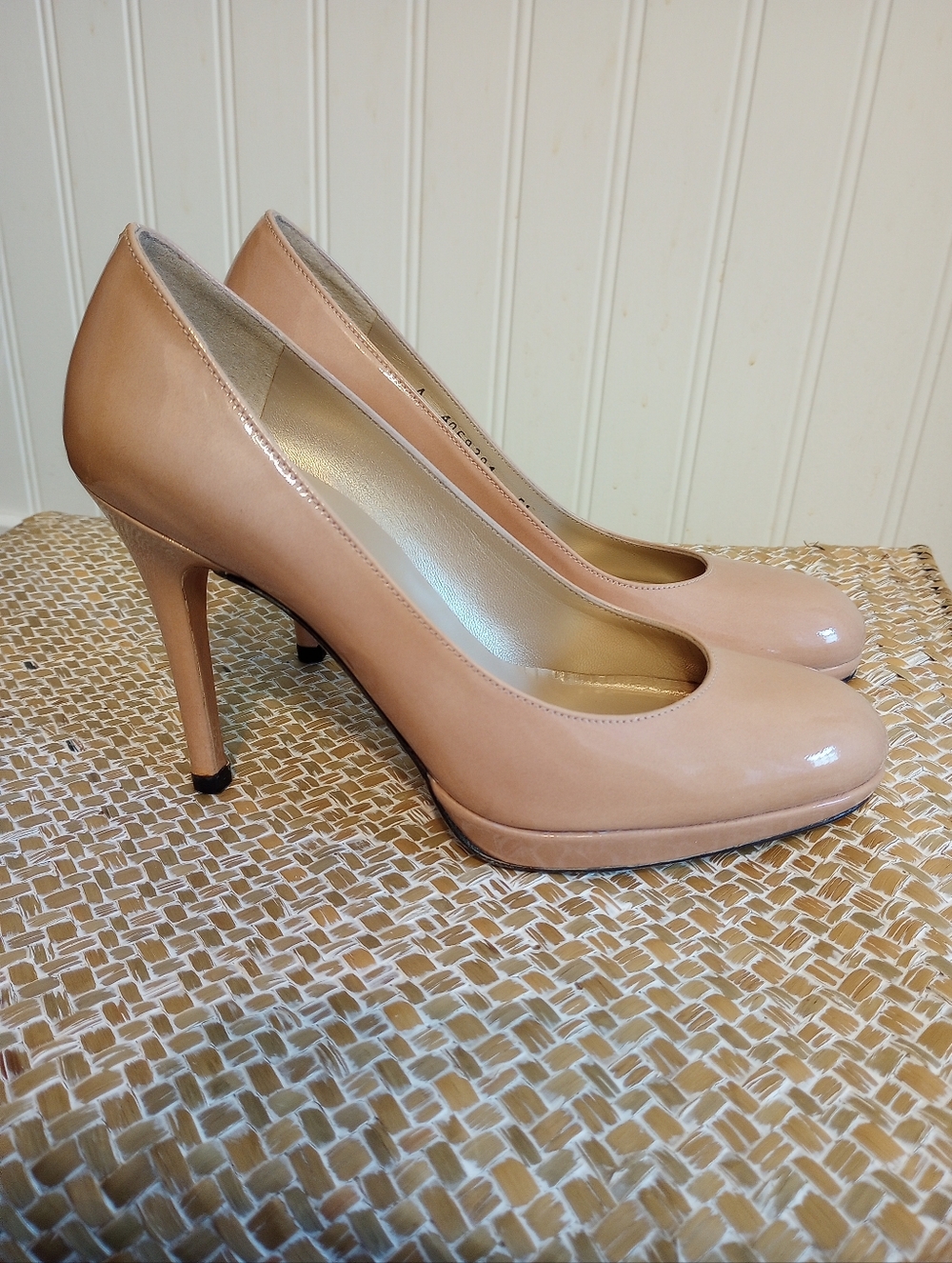 Stuart Weitzman Nude Patent Leather Heels Pumps Size 5.5 EUC - Picture 5 of 15